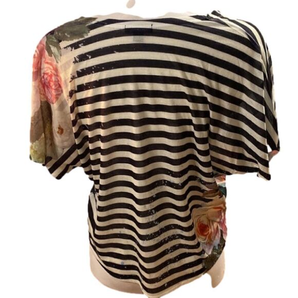 Guess Women's Black White Striped Floral Short Sleeve Top (Size Medium) - Picture 3 of 9